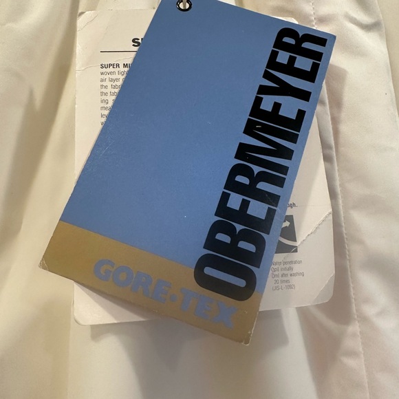 White Obermeyer Down ski jacket and white Obermeyer ski pants - Picture 6 of 7